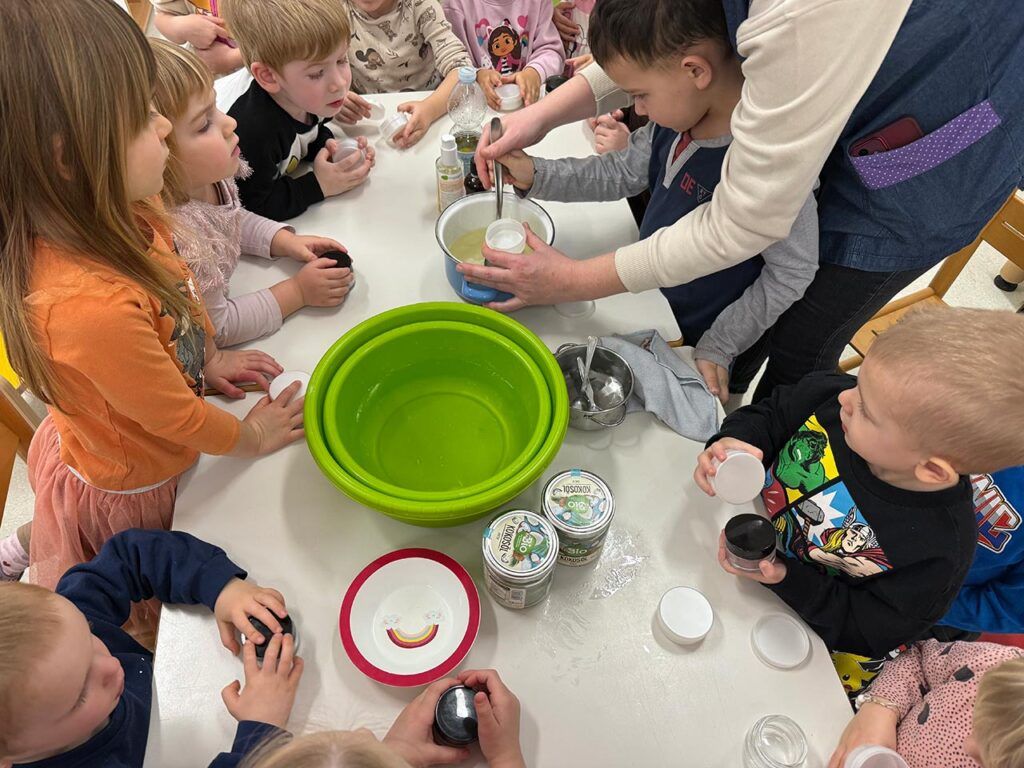 Aktivnost u sklopu projekta Vrtić zdravlja – izrada prirodne kozmetike